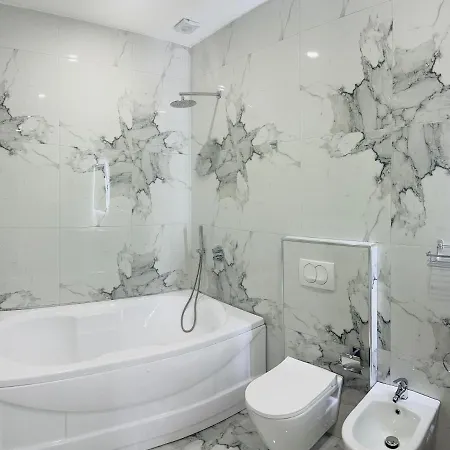 Ujvara 4* Golem (Tirana)