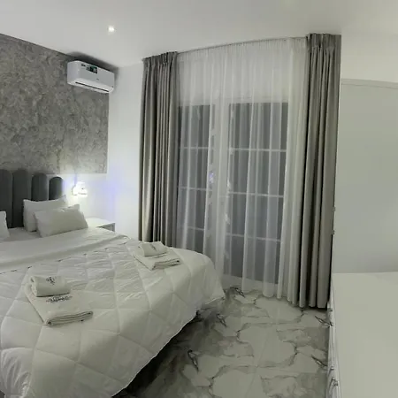 Ujvara 4* Golem (Tirana)