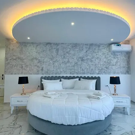 Ujvara Hotel 4*