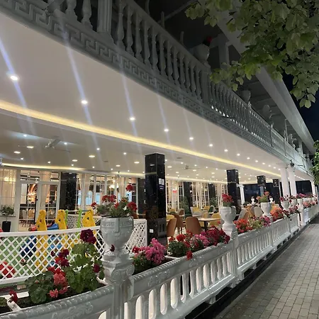 Hotel Ujvara