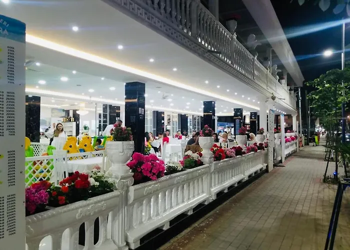 Hotel Ujvara Golem (Tirana)