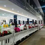 Hotel Ujvara Golem (Tirana)