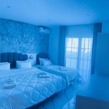 Ujvara Hotel Golem (Tirana)