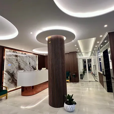 Ujvara Hotel