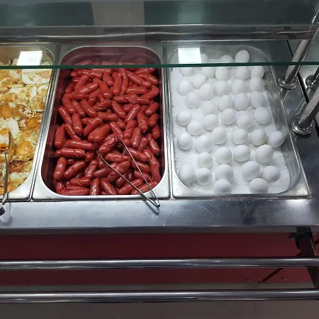 Ujvara Hotel Golem (Tirana)