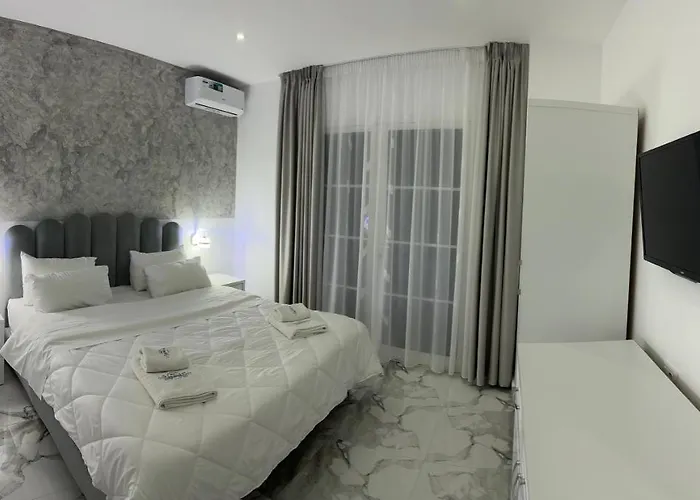 Ujvara 4* Golem (Tirana)