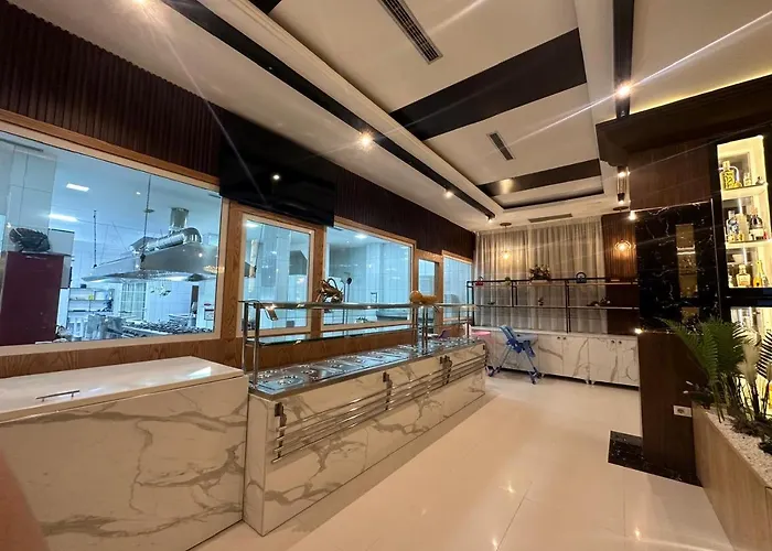 Ujvara 4* Golem (Tirana)