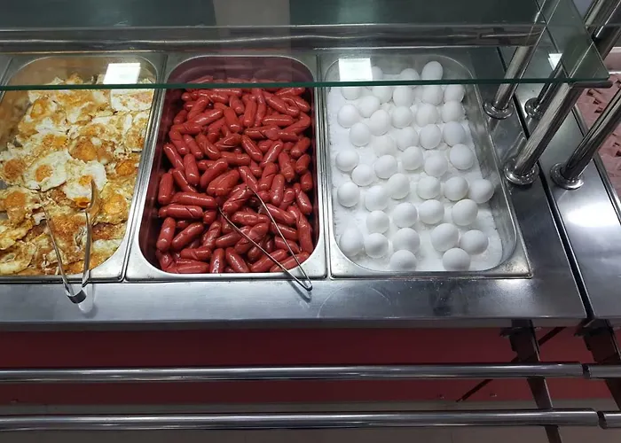 Ujvara Hotel Golem (Tirana)